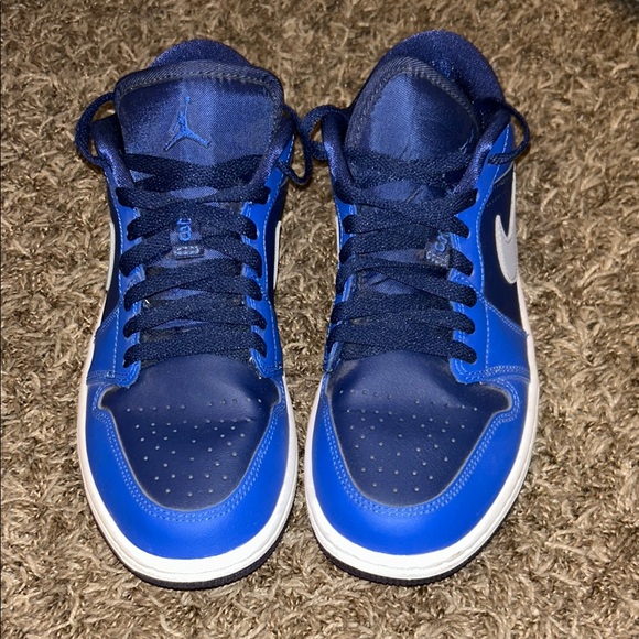 Women’s Air Jordan’s - Picture 1 of 5